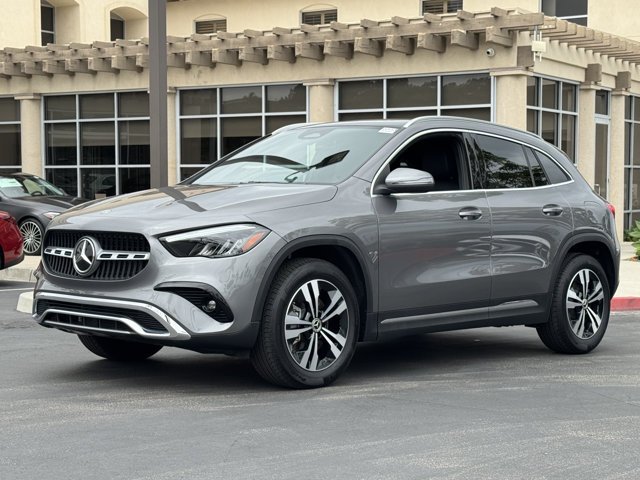 Used 2026 Mountain Grey Metallic Mercedes-Benz GLA 250 image 4