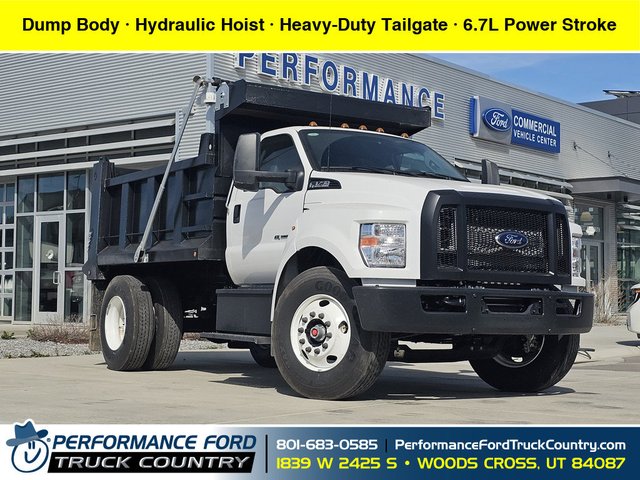 2025 Ford F-750SD Base