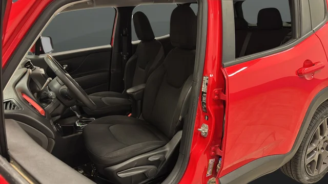 Used 2022 Colorado Red Jeep Latitude image 9