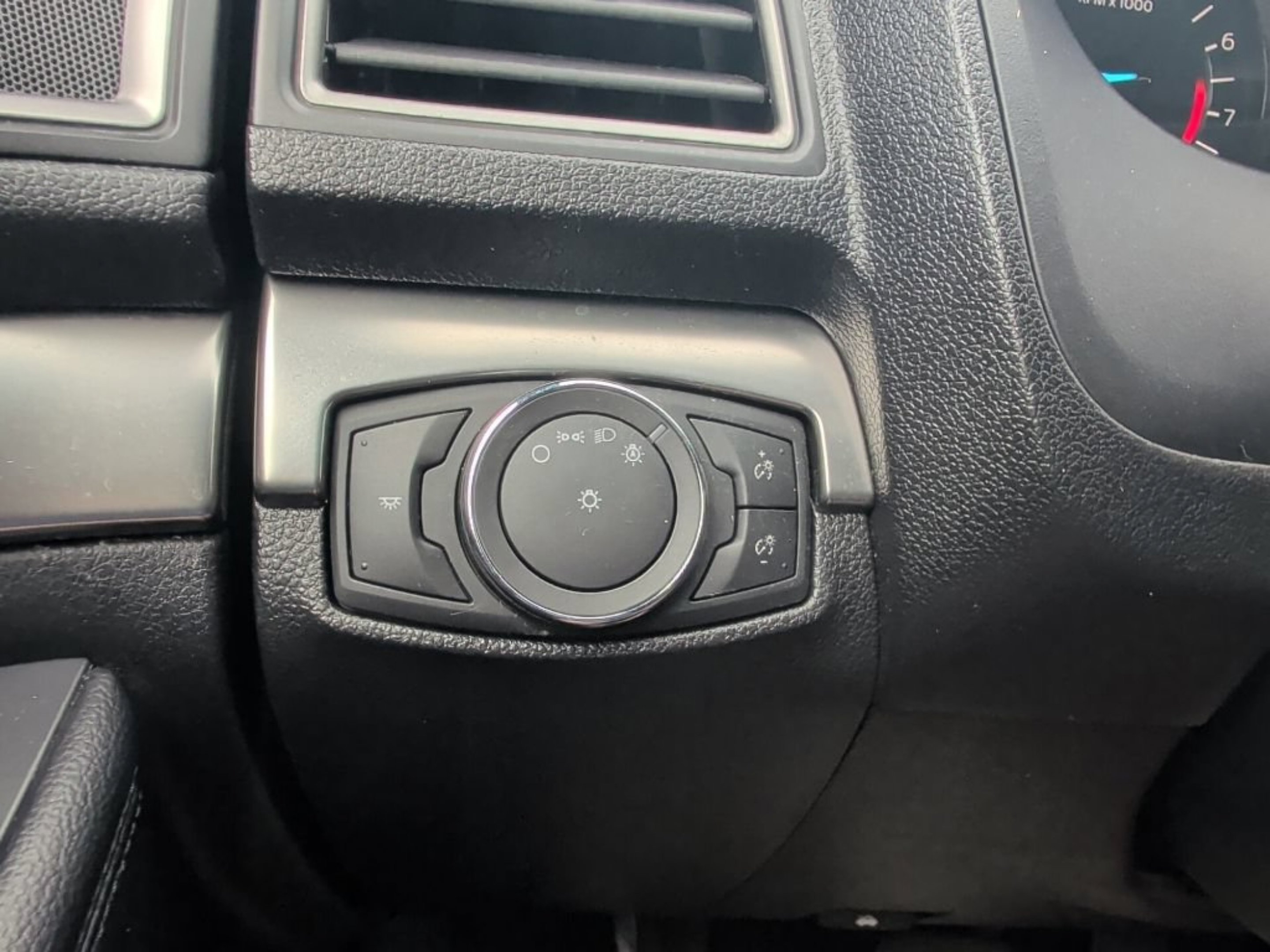Used 2018 Ingot Silver Ford XLT image 26