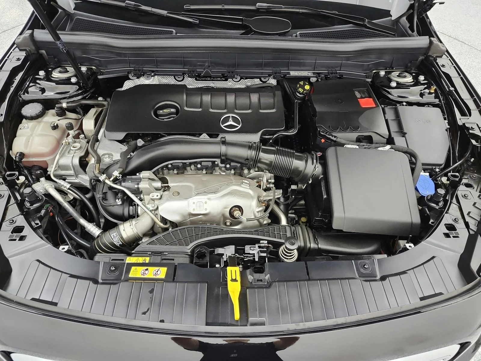 Used 2023 Night Black Mercedes-Benz GLB 250 SUV image 16