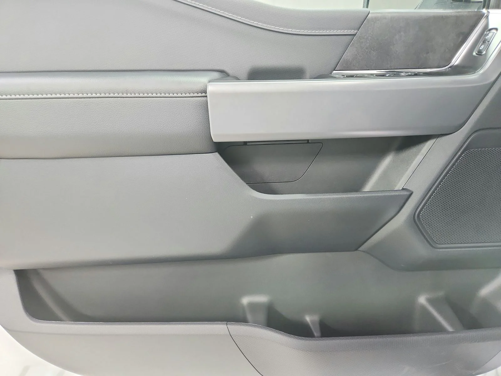 New 2026 White Ford XLT image 35