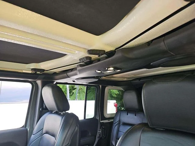 Used 2021 Gray Jeep Unlimited Sahara Altitude image 14