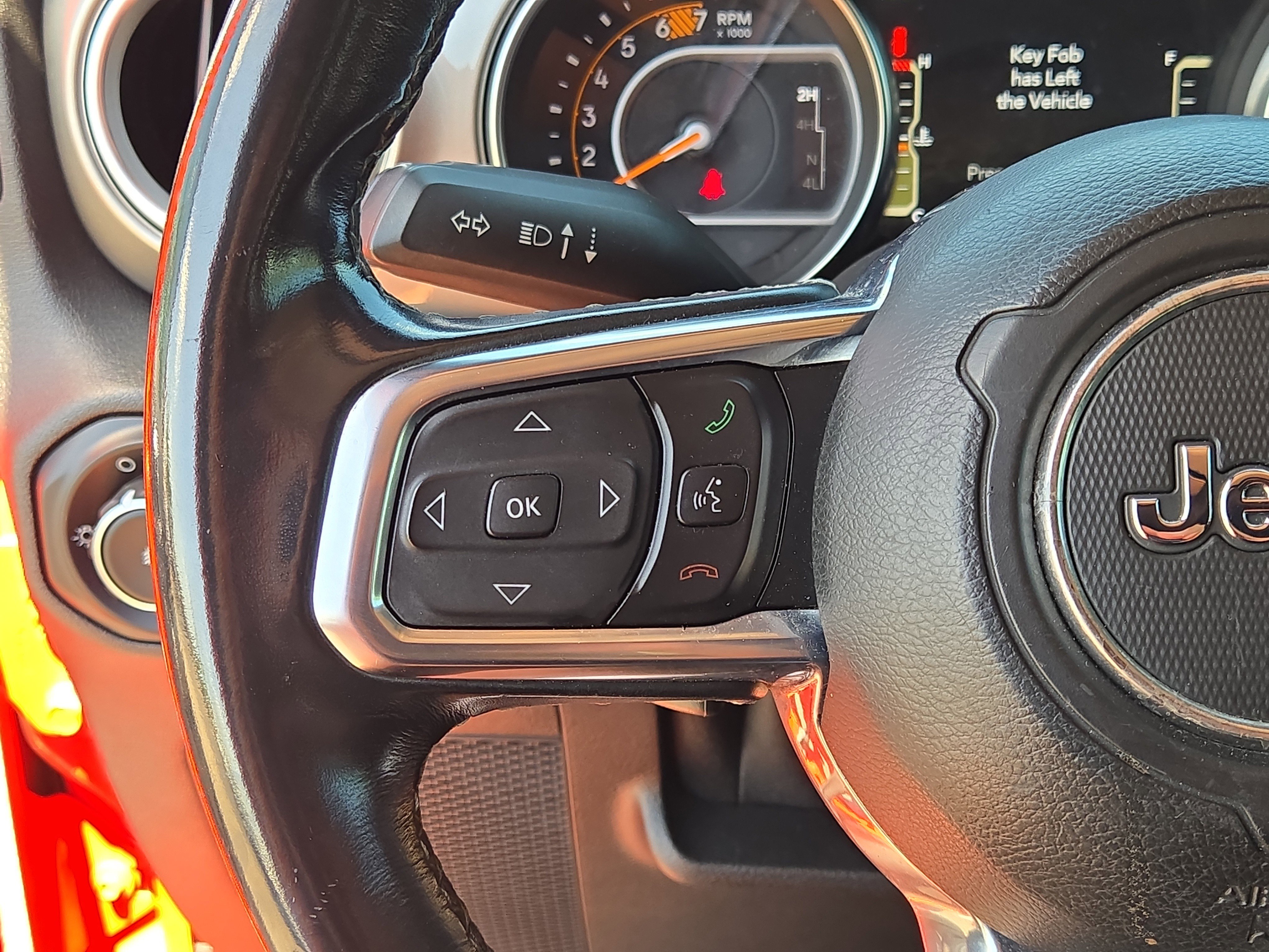 Used 2020 Punkn Metallic Clearcoat Jeep Sahara image 27