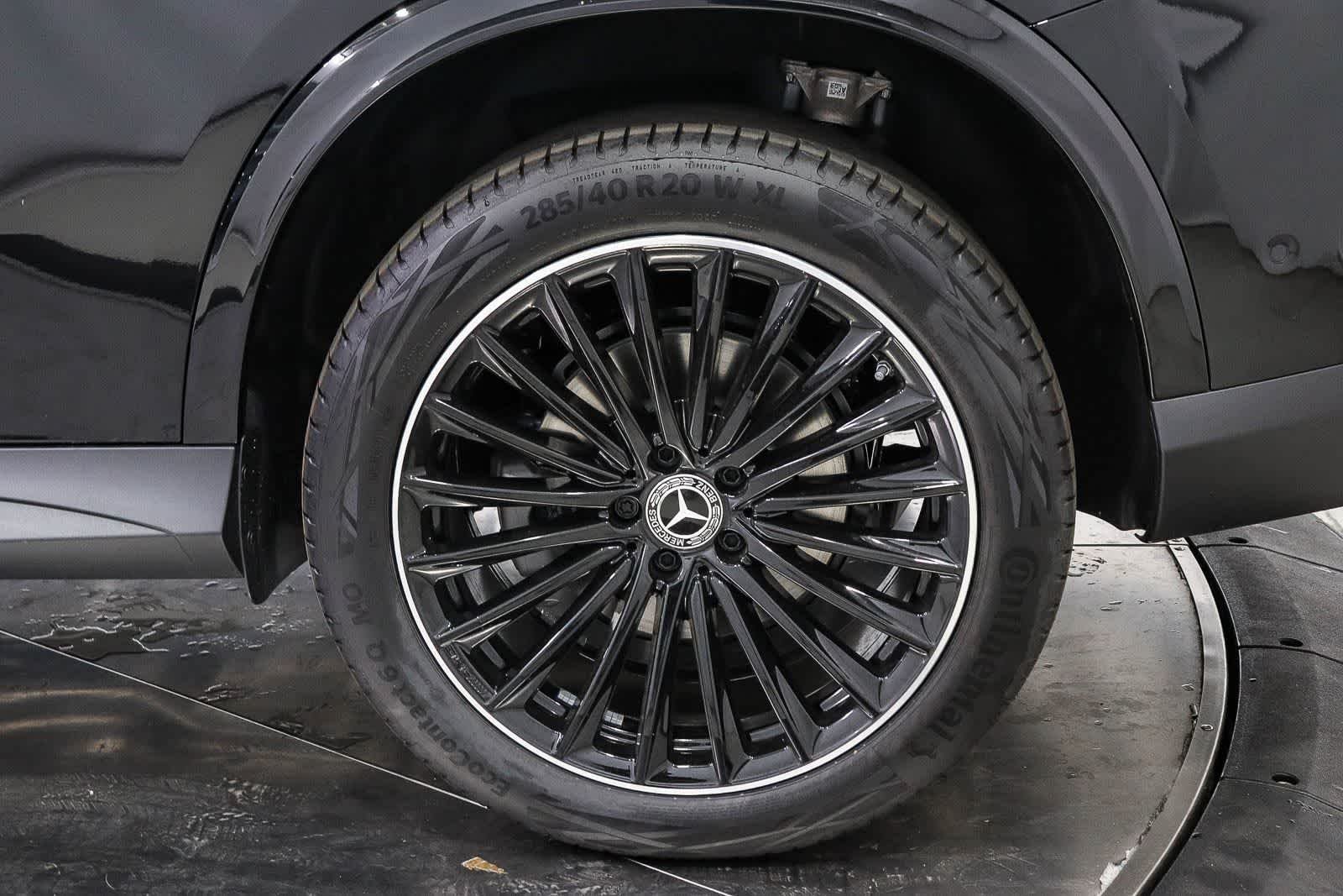 New 2026 Obsidian Black Metallic Mercedes-Benz GLC 300 image 10