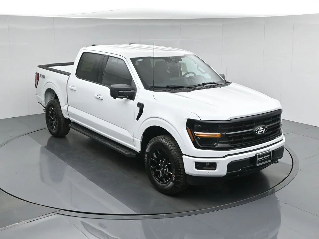 New 2026 Oxford White Ford XLT image 40