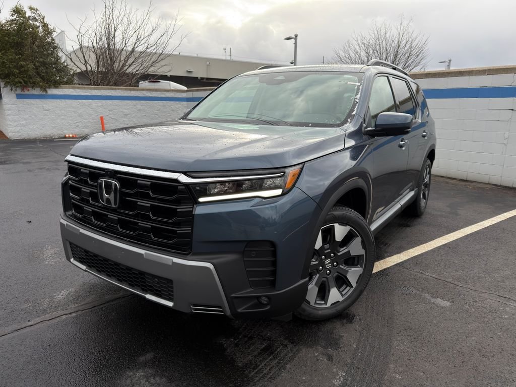 2026 Honda Pilot Touring AWD's photo