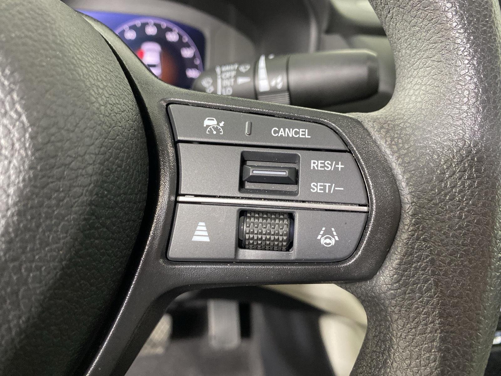 Used 2024 Platinum White Pearl Honda EX image 16