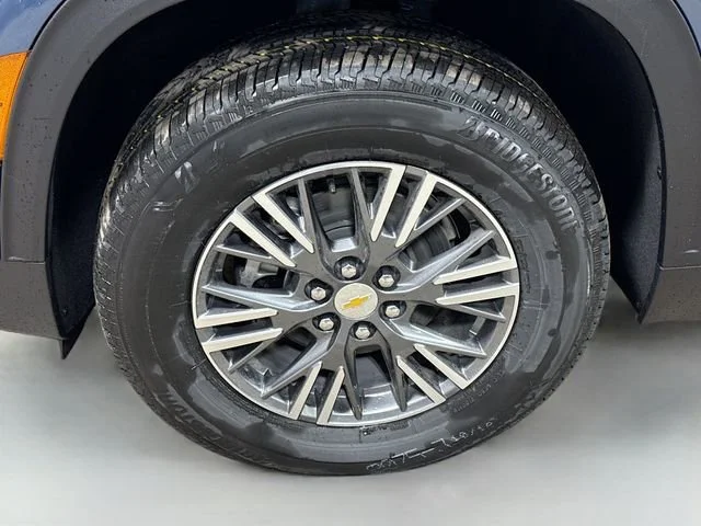 New 2026 Lakeshore Blue Metallic Chevrolet LT image 23