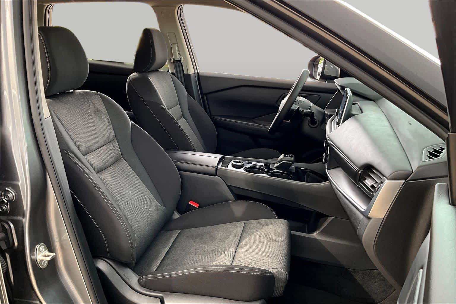 Used 2025 Gun Metallic Nissan SV image 9