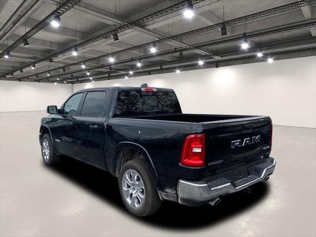 New 2026 Diamond Black Crystal Pearl-Coat Exterior Paint RAM BIG HORN image 3