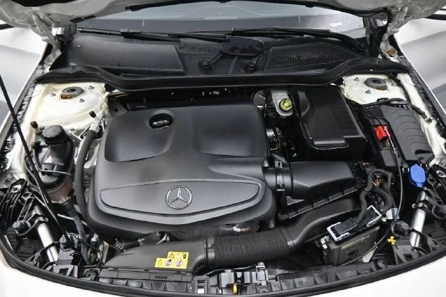 Used 2019  Mercedes-Benz CLA 250 image 12