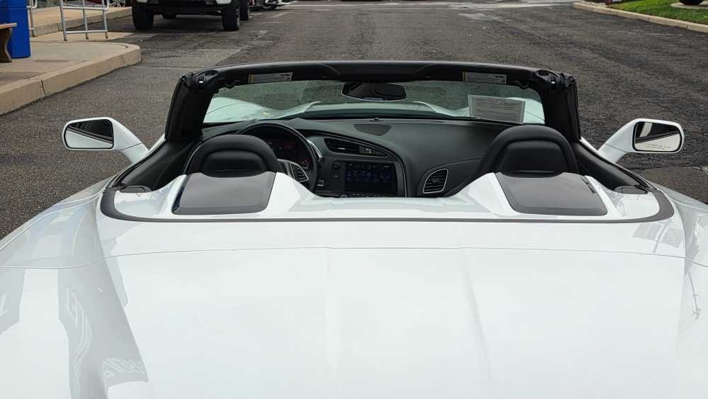 Used 2019 White Chevrolet Grand Sport 2LT image 10