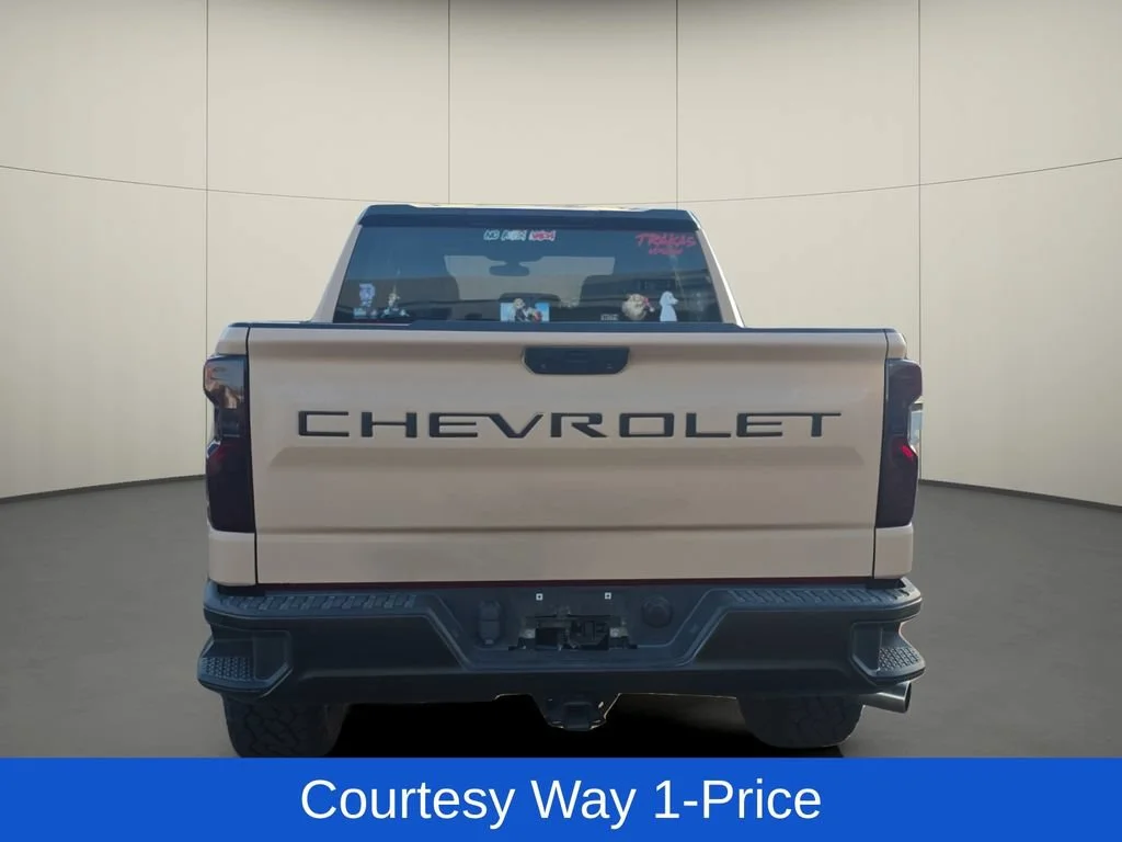 Used 2020 RED HOT Chevrolet LT image 8