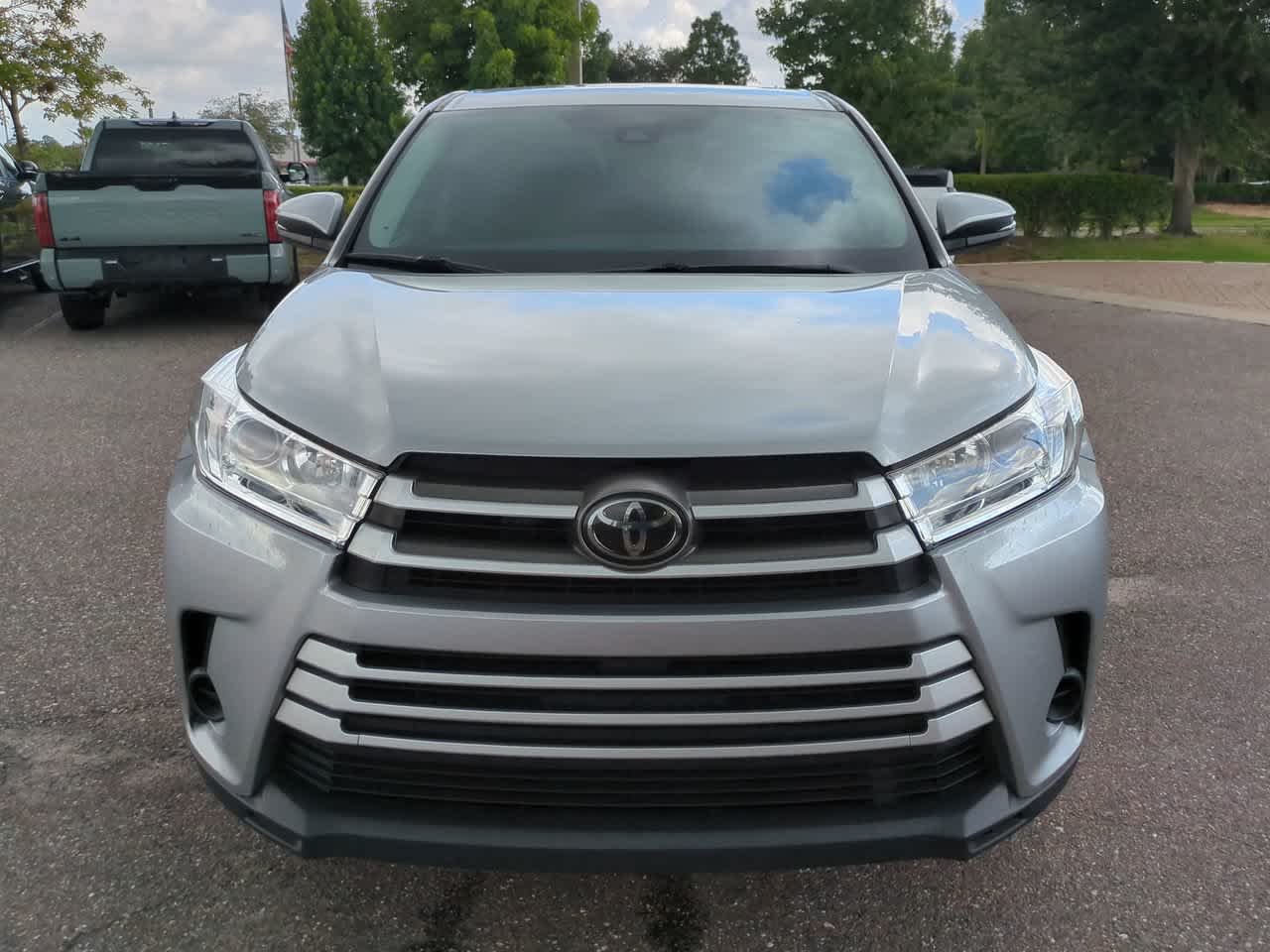 Certified Used 2017 Celestial Silver Metallic Toyota LE image 9