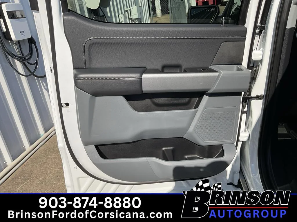 Used 2024 Oxford White Ford XLT image 15