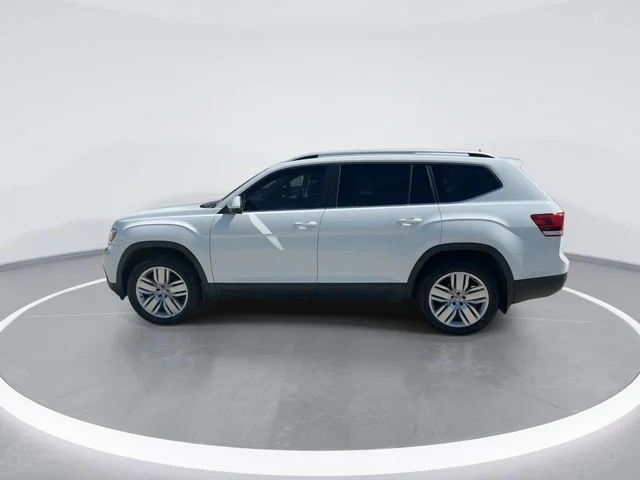 Used 2019 White Volkswagen 3.6L V6 SE image 4