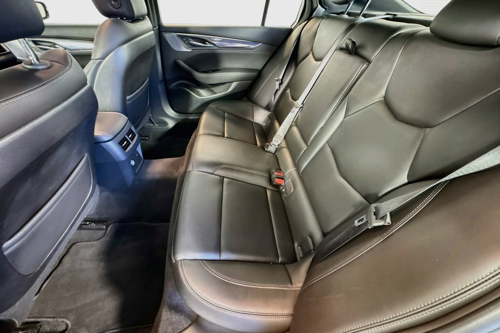 Used 2020 Satin Steel Metallic Cadillac Luxury image 22