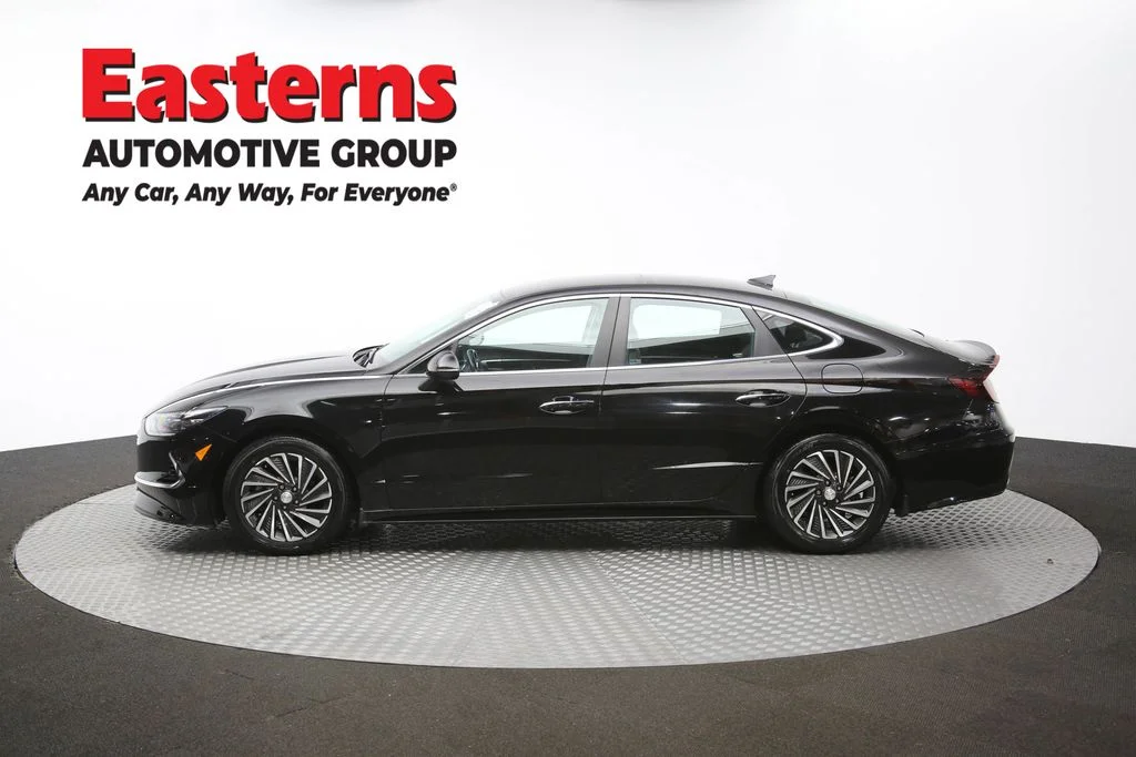 Used 2020 Black Hyundai Limited image 59