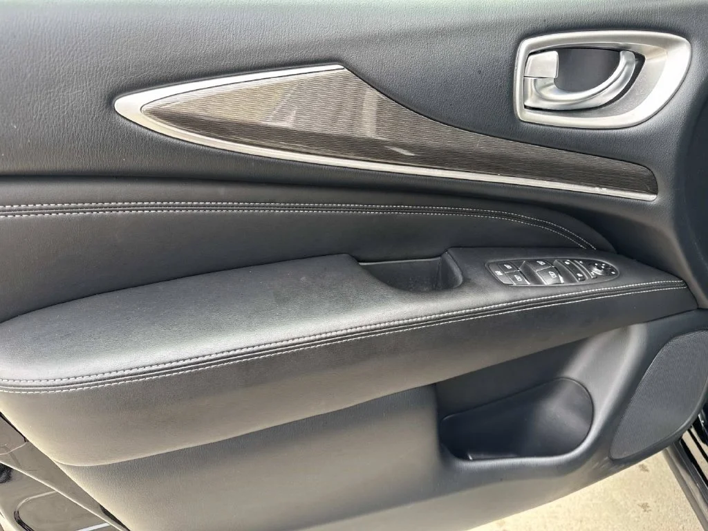 Used 2019 Black INFINITI PURE image 14