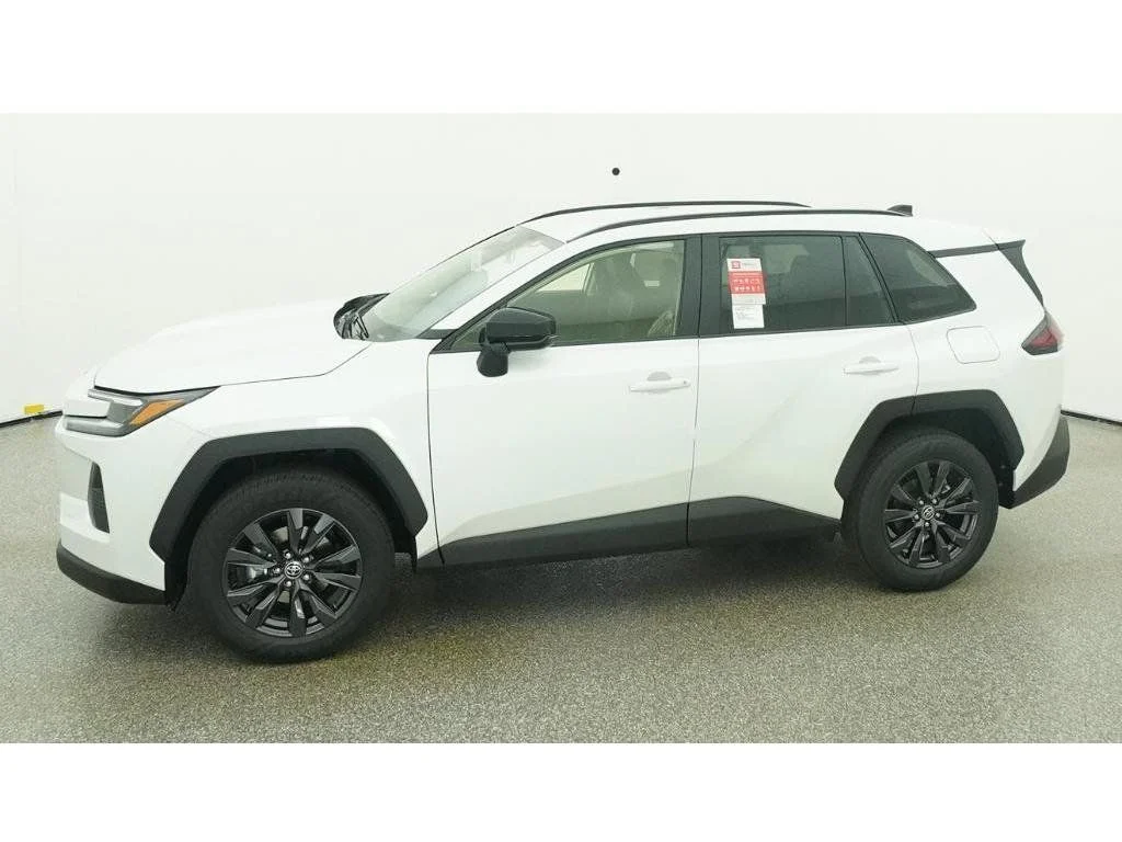 New 2026 Wind Chill Pearl Toyota XLE Premium image 3