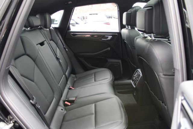 2026 Porsche Macan - Photo 24