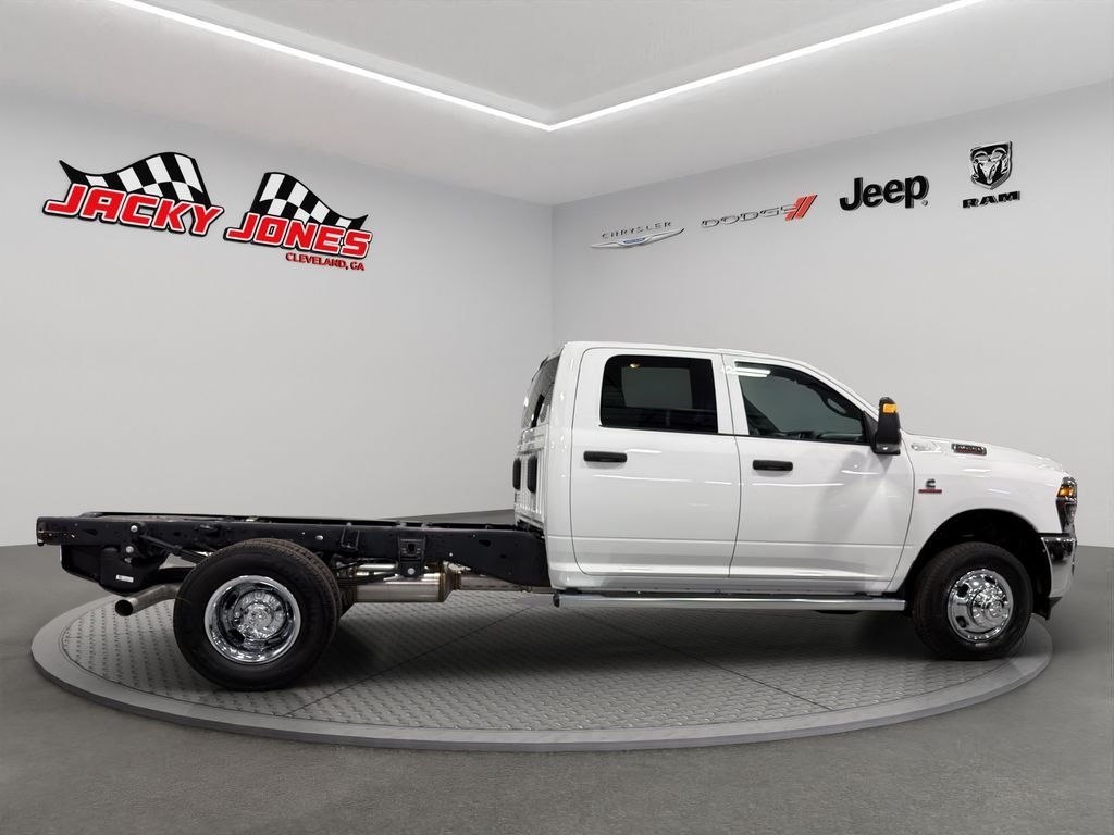 New 2026 Bright White Clear-Coat Exterior Paint RAM Tradesman image 10