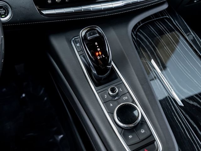 Used 2022 Crystal White Tricoat Cadillac Sport image 21