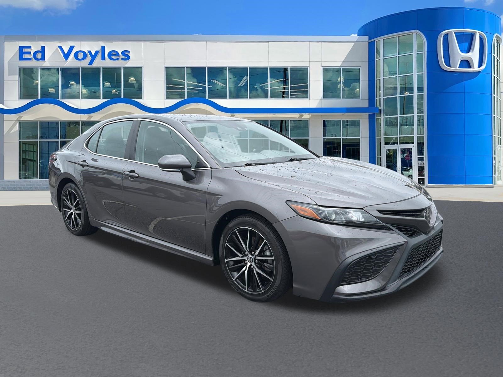 Used 2023 Predawn Gray Mica Toyota SE Nightshade image 1