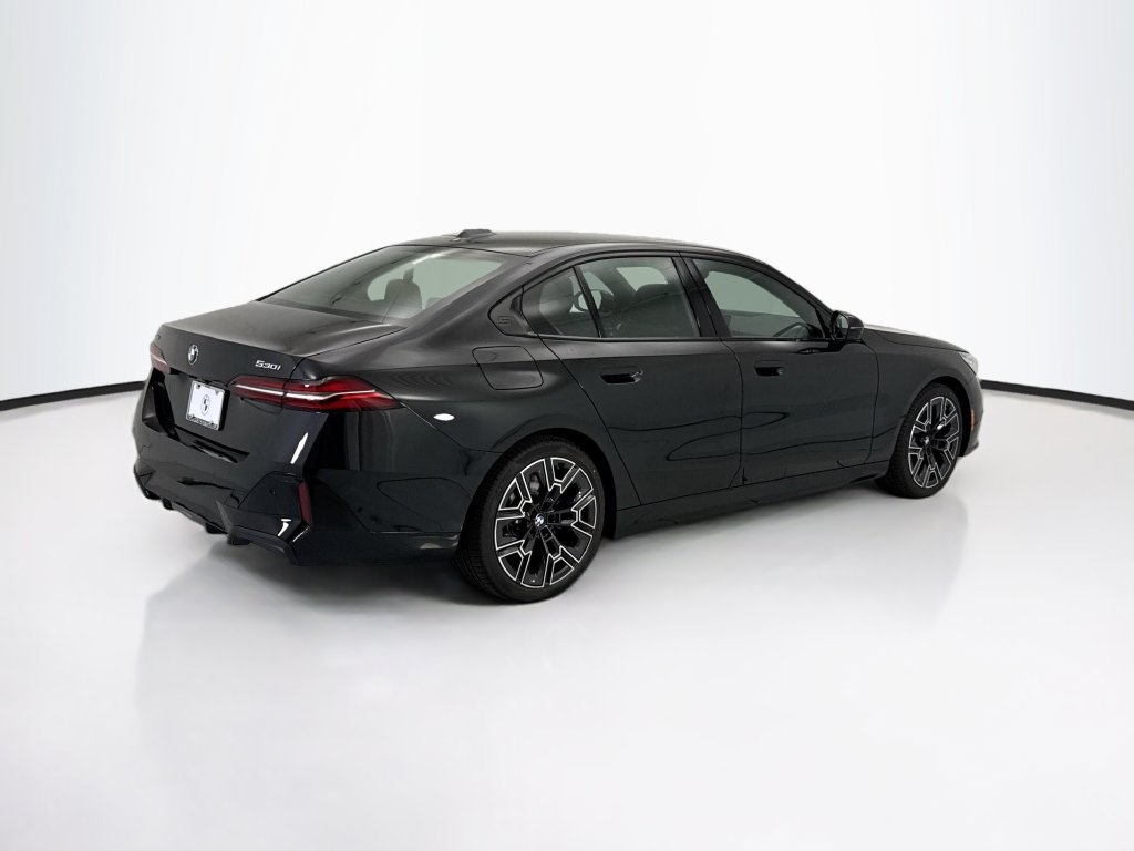 Used 2027 Black Sapphire Metallic BMW 530i xDrive image 5