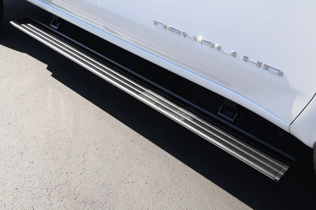 Used 2025 White GMC Denali Ultimate image 12