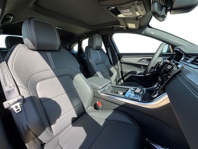 New 2024 Carpathian Grey Jaguar R-Dynamic SE image 16