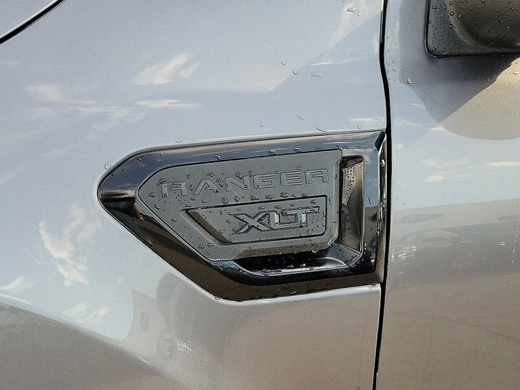 Used 2022 Gray Metallic Ford XLT image 8