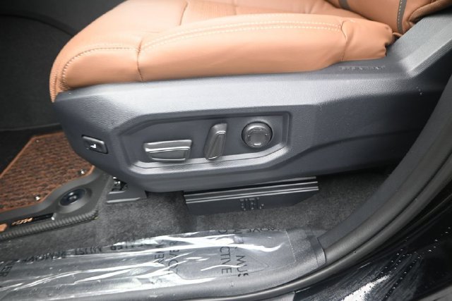 2026 Toyota Tundra 1794 Edition - Photo 11