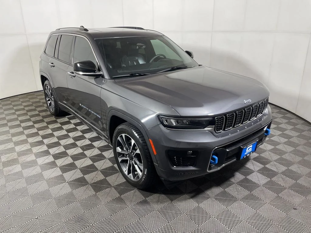 2022 Jeep Grand Cherokee Overland 4xe 4x4's photo