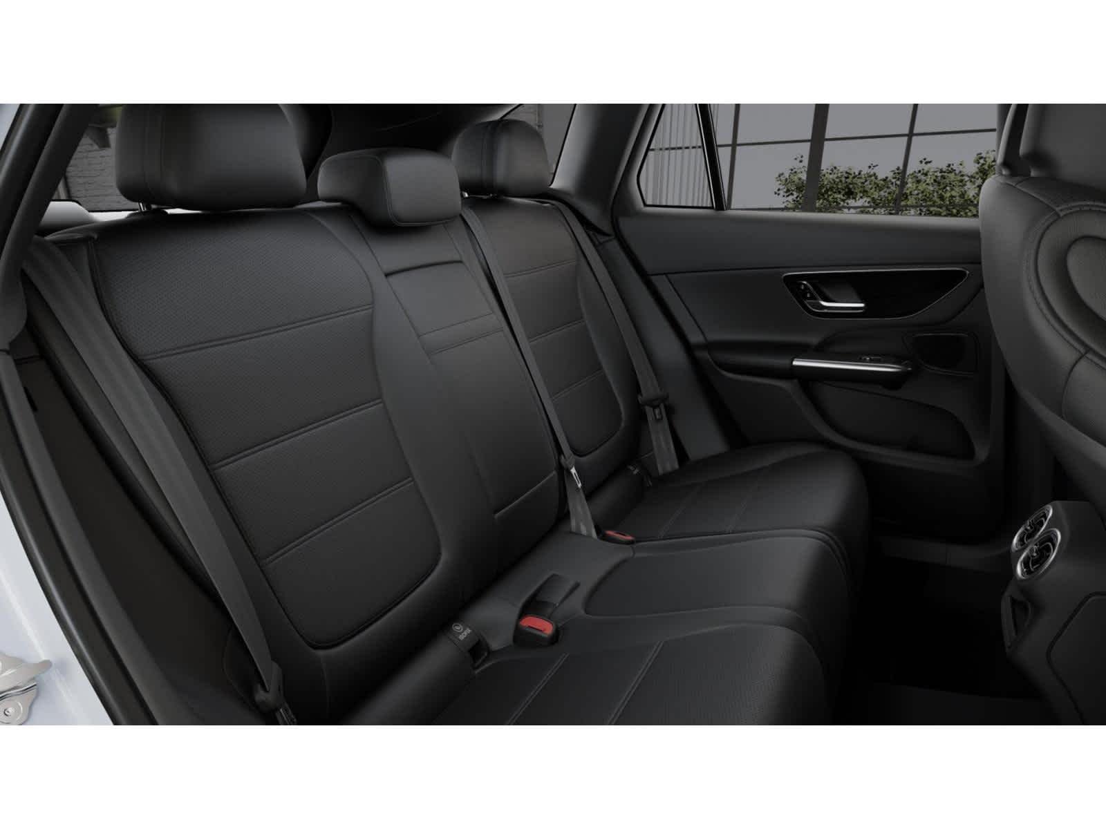 New 2027 Polar White Mercedes-Benz GLC 300 image 4