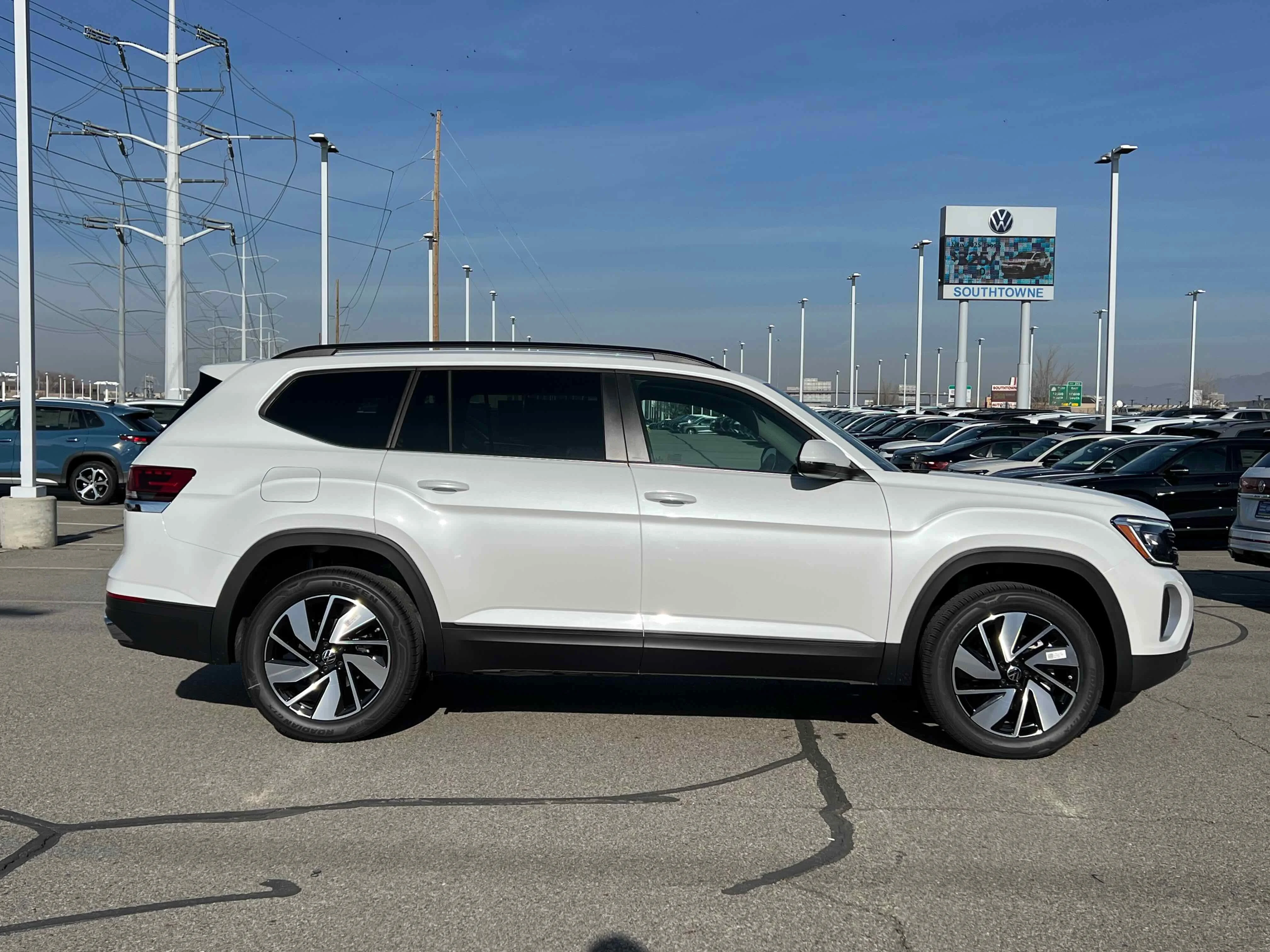 New 2026 Opal White Volkswagen 2.0T SE w/Technology image 2