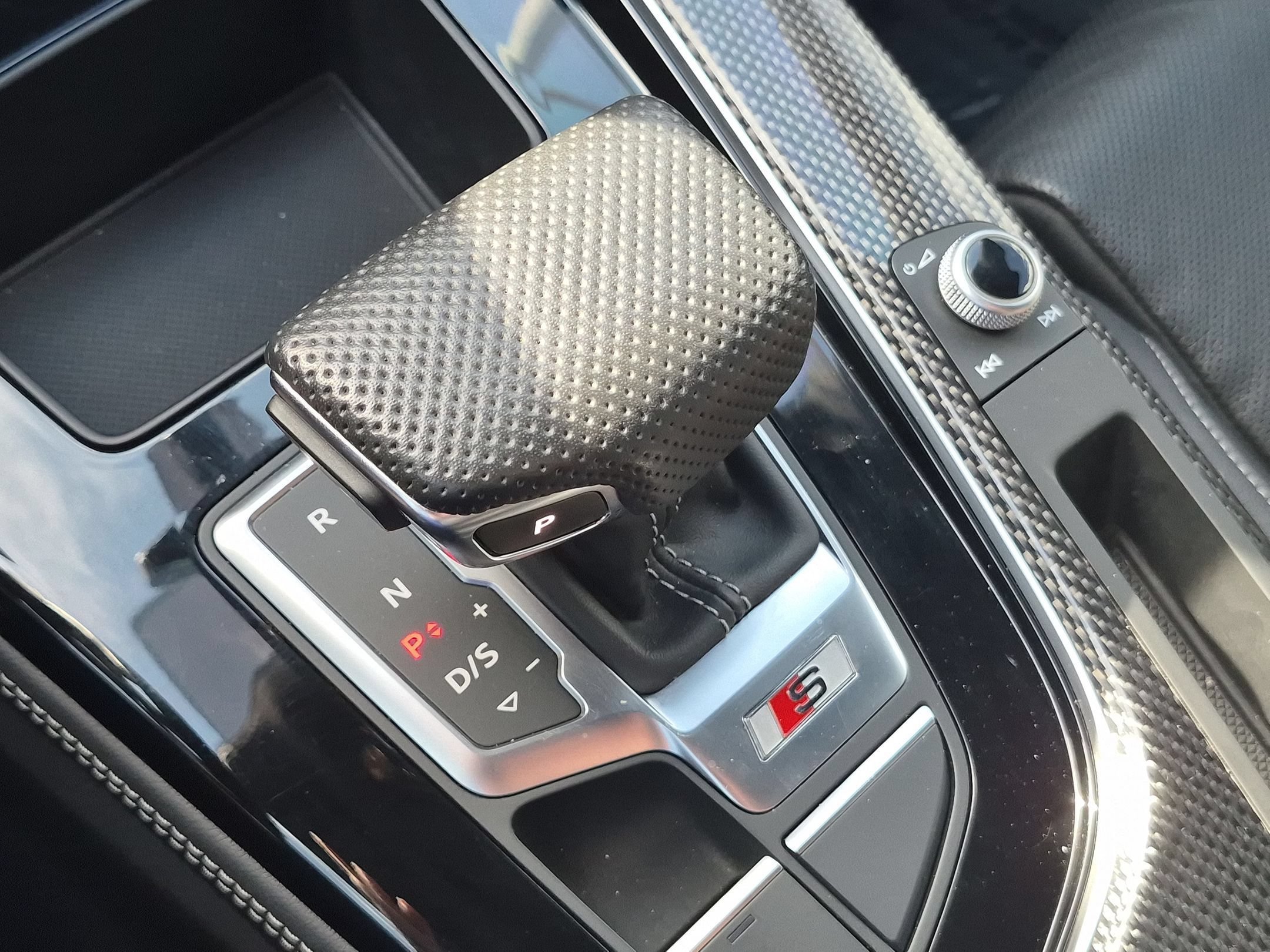 Used 2024  Audi Premium Plus image 27