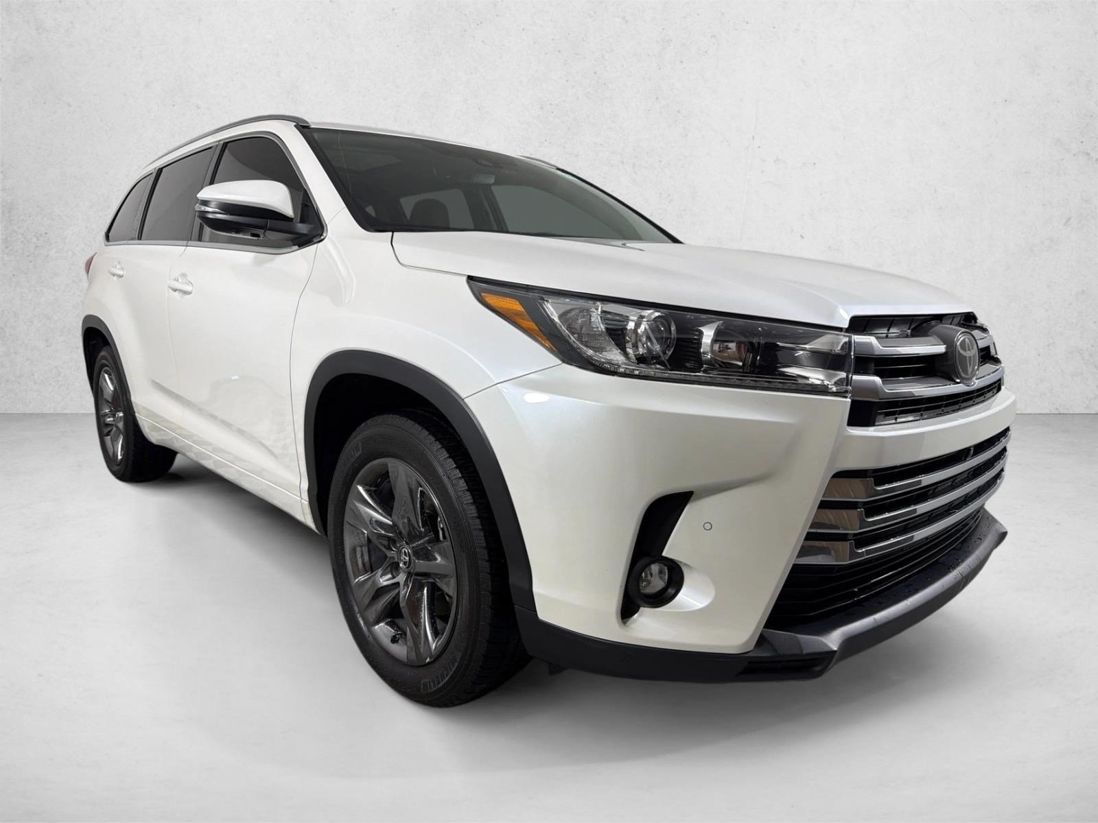 Used 2019 Blizzard Pearl Toyota Limited Platinum image 1