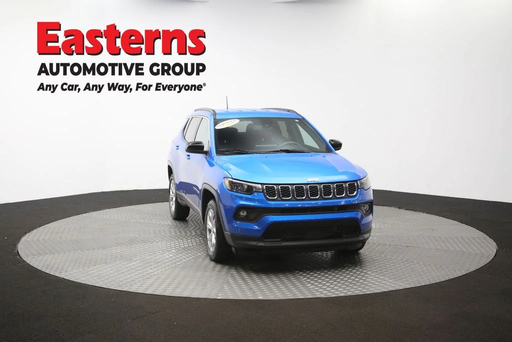Used 2024 Blue Jeep Latitude image 49