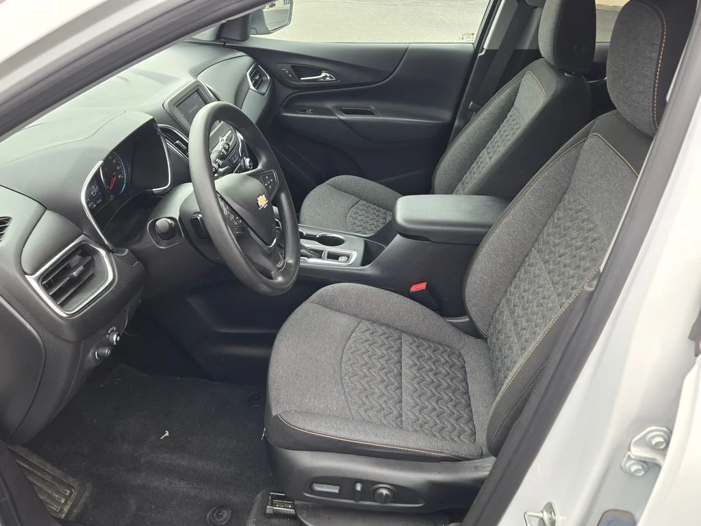Used 2024 White Chevrolet LT image 21