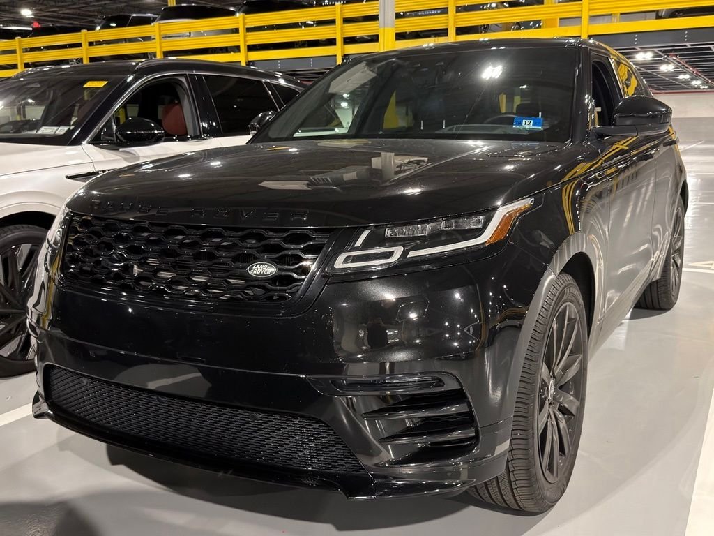 Used 2020 Santorini Black Metallic Land Rover R-Dynamic S image 1
