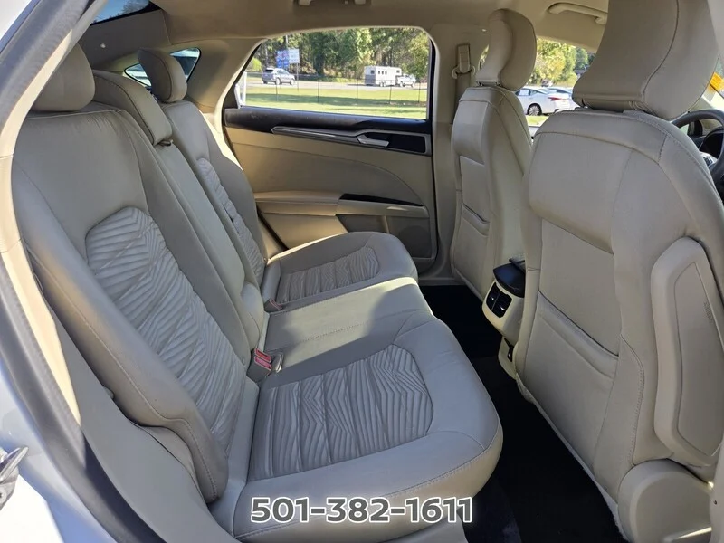 Used 2016 Oxford White FORD 4DR SDN SE FWD image 16