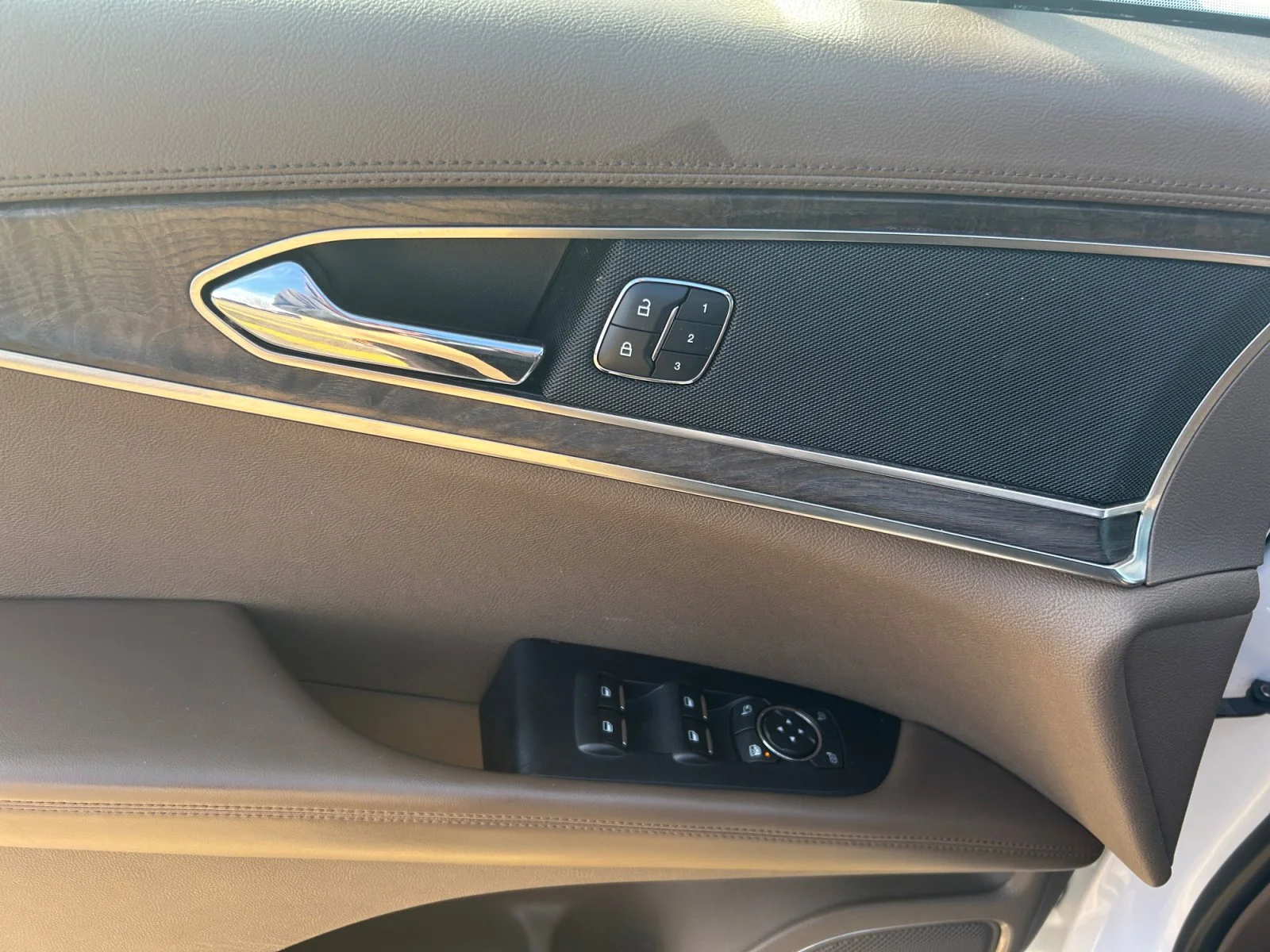 Used 2018 WHITE Lincoln RESERVE AWD image 17