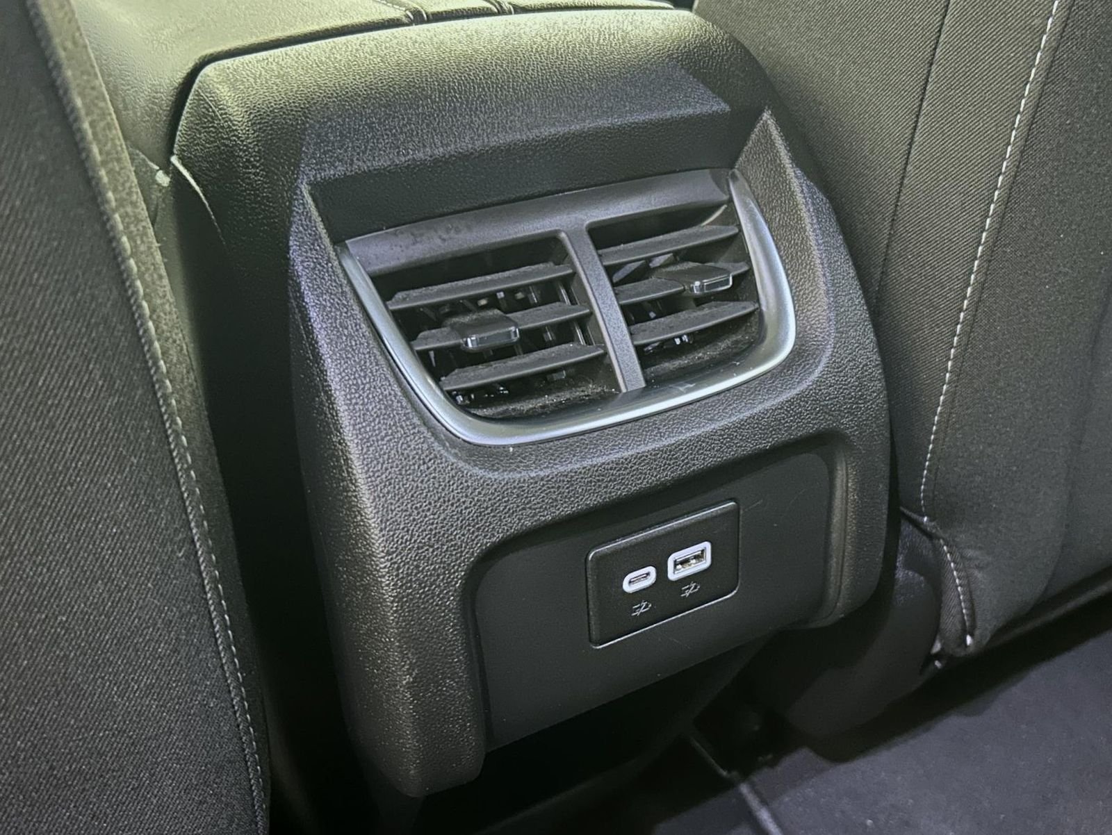 Used 2025 White Chevrolet LT image 21