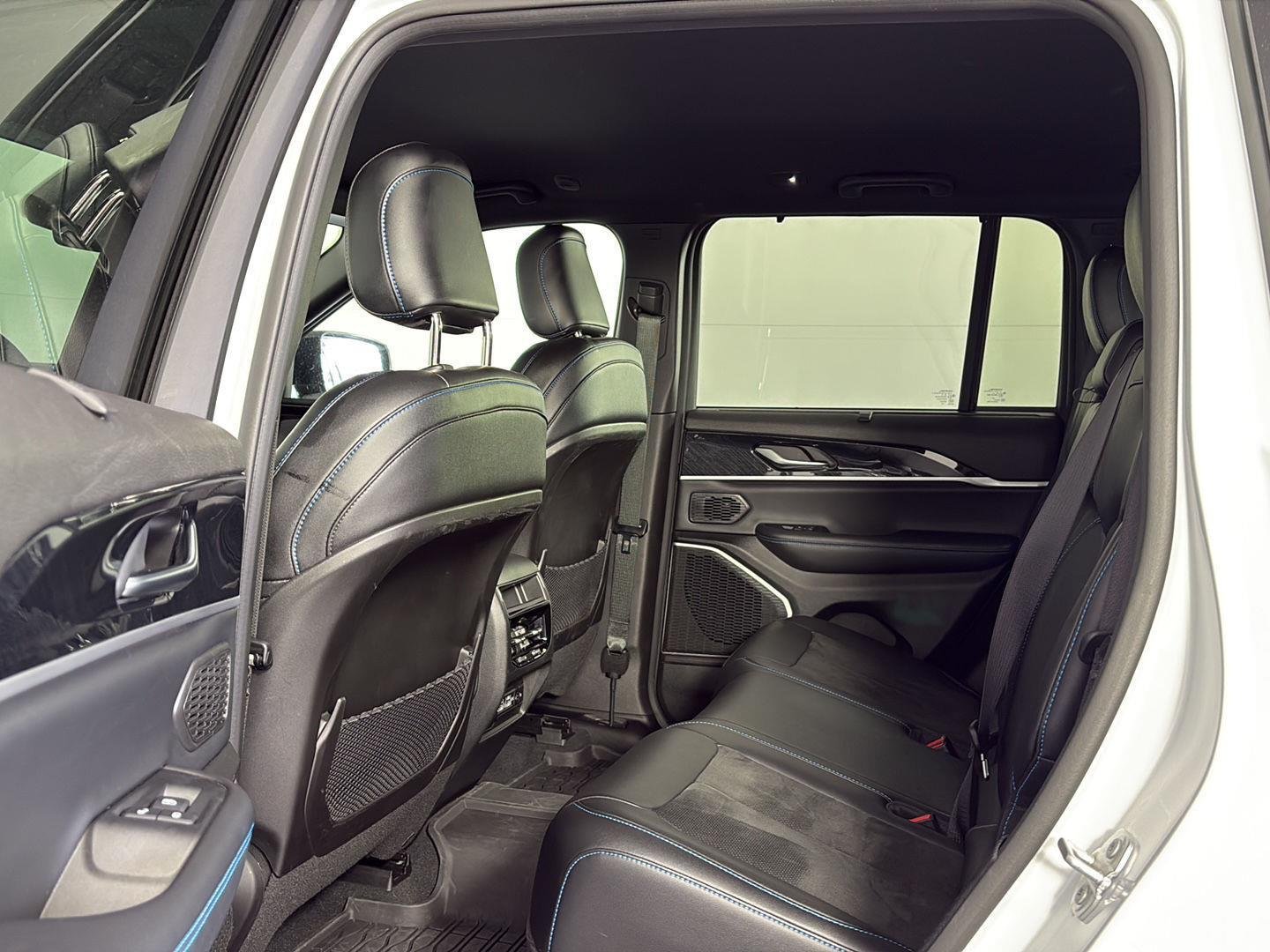 Used 2023 Bright White Clearcoat Jeep Trailhawk image 23