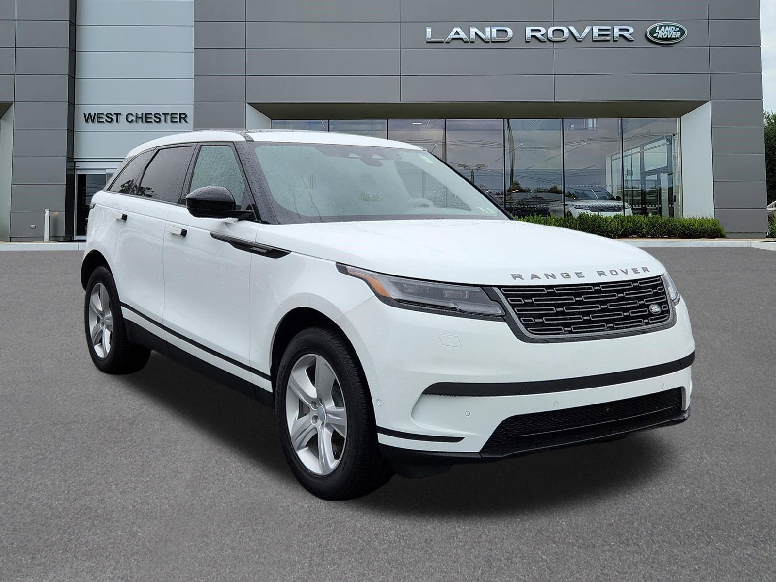 New 2026 Fuji White LAND ROVER S image 2