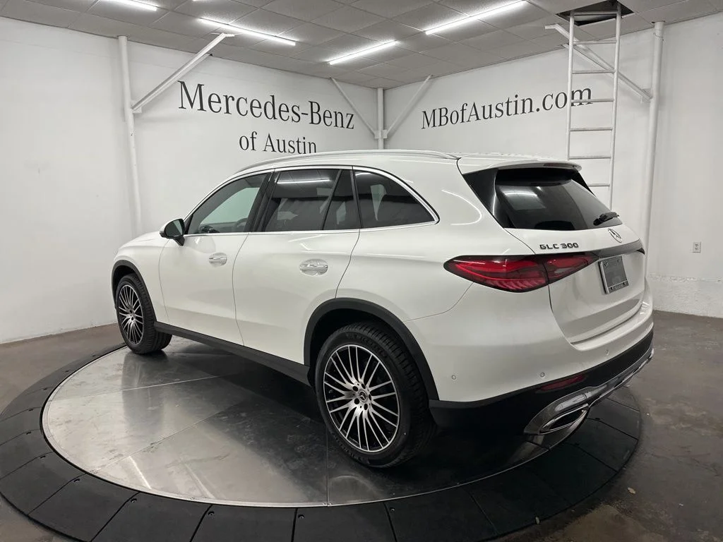 Used 2026 White Mercedes-Benz GLC 300 image 5