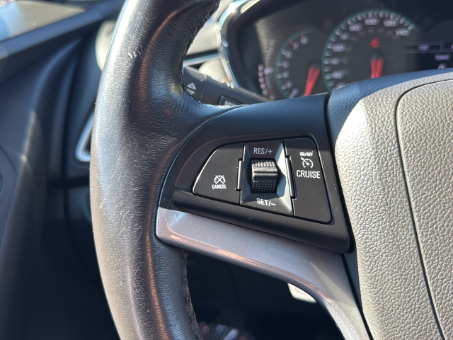 Used 2019 White Chevrolet LT image 17