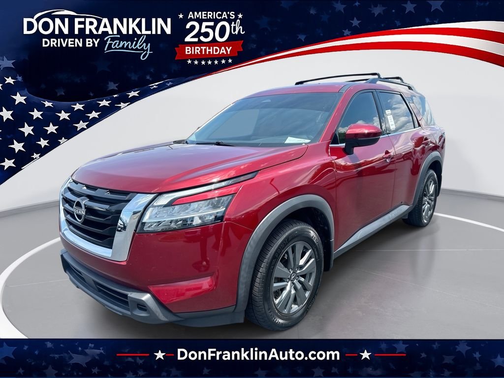 Used 2022 Red Nissan SV image 1